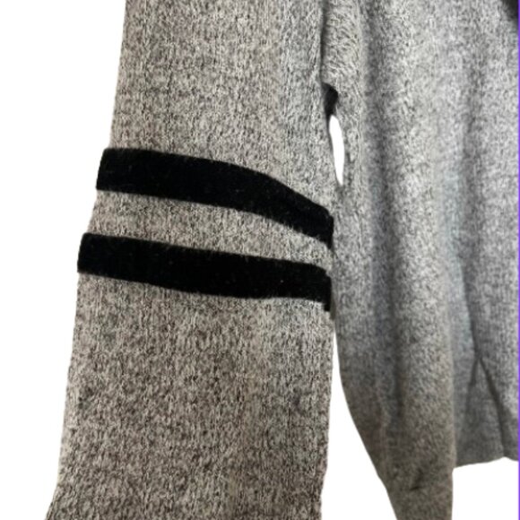 One Clothing Los Angeles Gray Long Sleeve Sweater - Picture 3 of 4